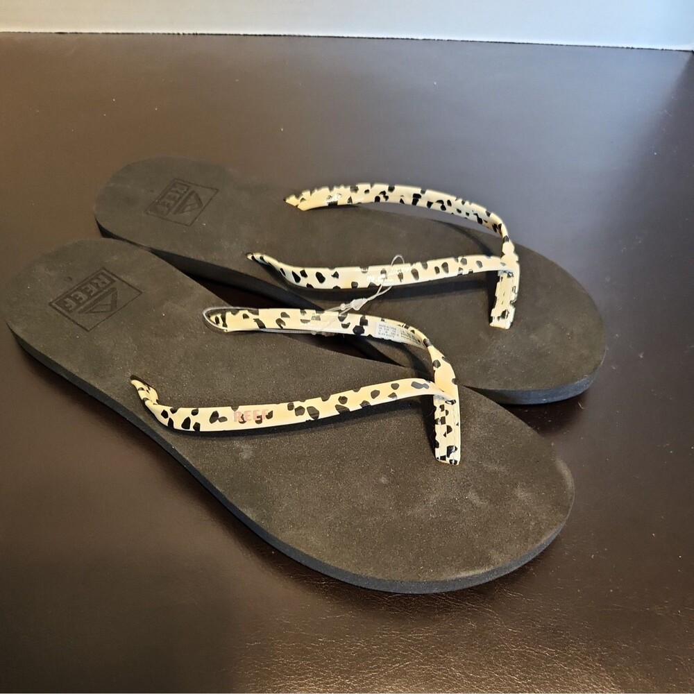 WOMEN'S REEF BLACK AND WHITE SCATTER BLISS BEACH FLIP FLOP SANDALS SIZE 6